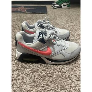Nike Air Max IVO Youth Running/Trainers -Sz 6Y Platinum Grey